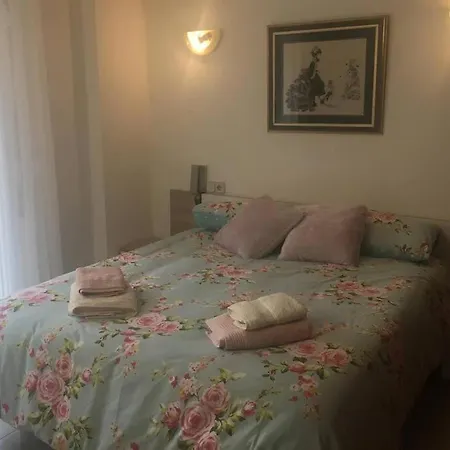 Comode Apartament Al Bell Mig De Girona Exterior photo